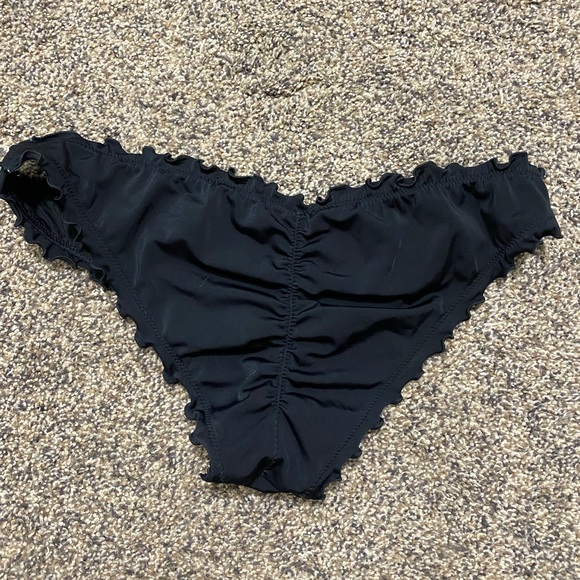 Target Bikini Bottoms w/ Scrunch - Picture 3 of 3